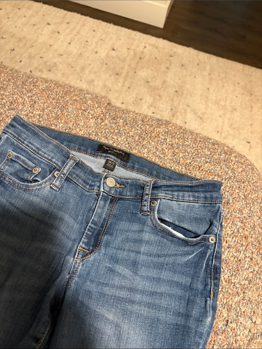 Banana Republic Women’s Skinny Jeans in Mid Blue